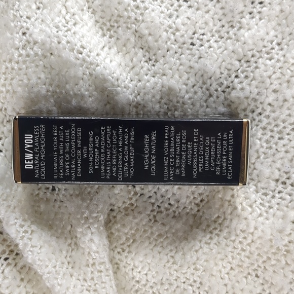 Josephine Cosmetics DEW/YOU - THE FLAWLESS LIQUID HIGHLIGHTER in MEET CLAIRE,… - Picture 4 of 7